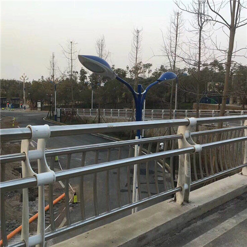 不锈钢圆管防撞护栏市场空气转好