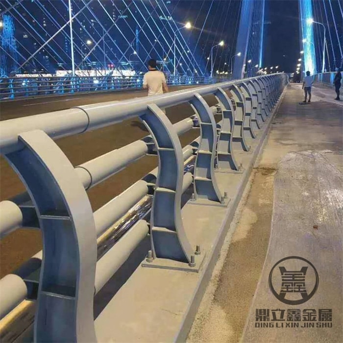 桥梁护栏
